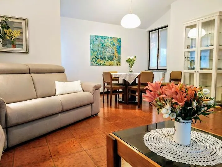 La Maison Blanche Somma Lombardo 0*,